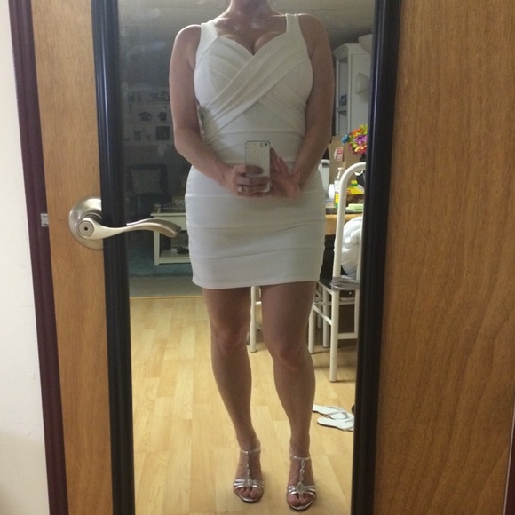 NWT Emerald Sundae White Banded Bodycon Dress L - Picture 2 of 4